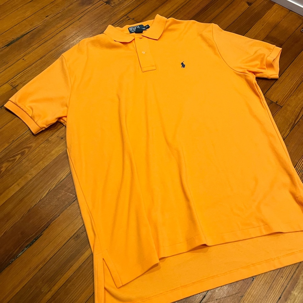 Mango orange Polo, dark blue horse